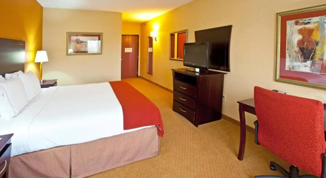 Двухместный номер Standard Holiday Inn Express & Suites Franklin KY by IHG