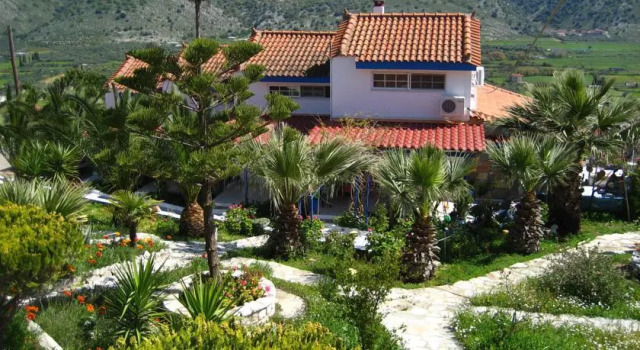 Bungalows Lemoni, Book Hotel Hotels in Central Greece with Parking, Parking