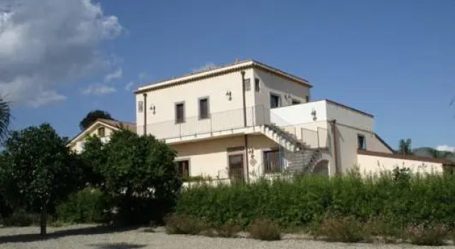 Кровать в общем номере La Terra Dei Sogni Country Hotel