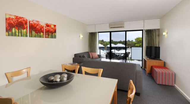 Assured Ascot Quays Apartment, Book Apartment Ascot Perth