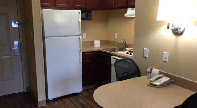 Номер Standard Studio 6 Suites Jacksonville Deerwood Park FL