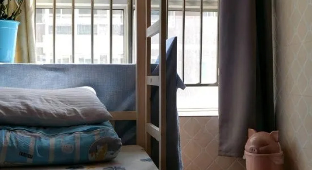 Кровать в общем номере (мужской номер) Xi'an Muxi Youth Hostel Xi'an Jiaotong University Shop