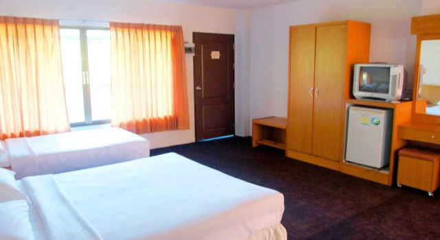Двухместный номер Deluxe с балконом Sichang Shine Khao Resort