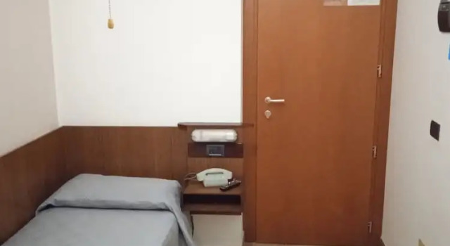 Одноместный номер Economy Hotel Luca