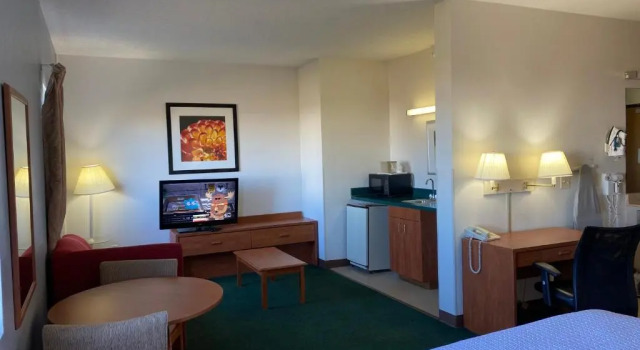 Люкс Centerstone Inn & Suites Carlyle
