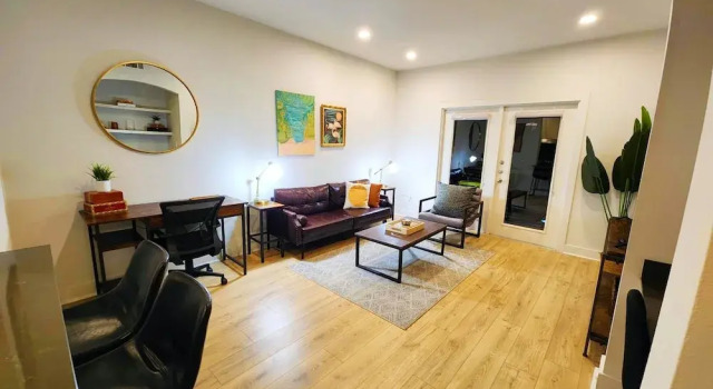 Апартаменты Montrose Spring - Stylish 1 BR in Houston