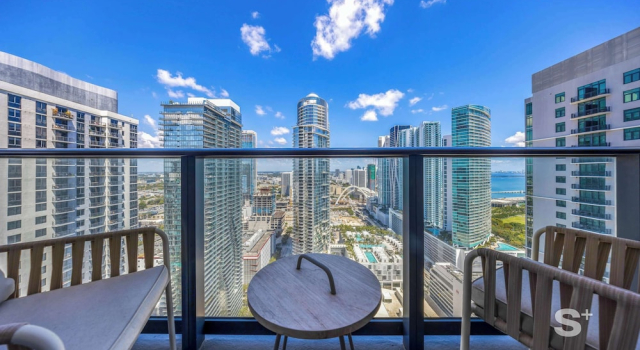 Номер Standard 2-BD Condo in DTW Miami - City Views
