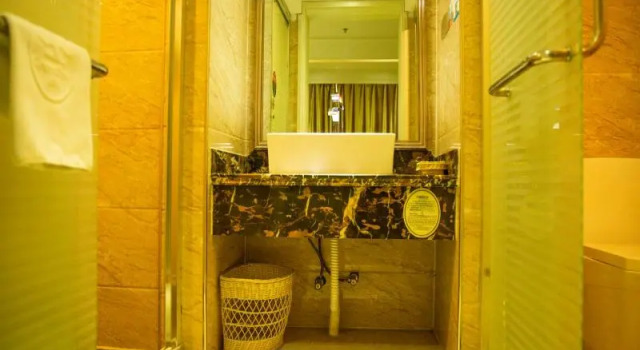 Люкс GreenTree Inn LanZhou YanBei Road United University Express Hotel