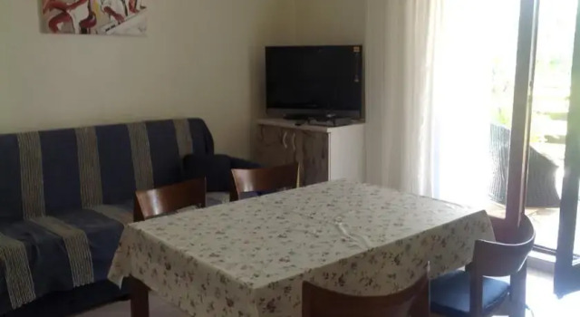 Apartments Radulović, Забронировать Апартаменты/квартира Отели Биоград-на-Мору с парковкой, рядом с Частный Пляж «Кемп Сенди», Парковка