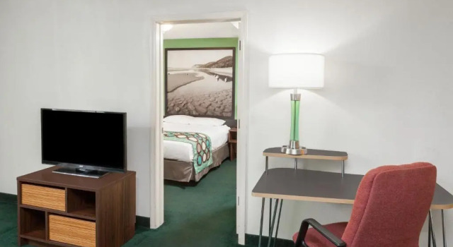 Люкс Deluxe Super 8 by Wyndham Stevensville St Joseph