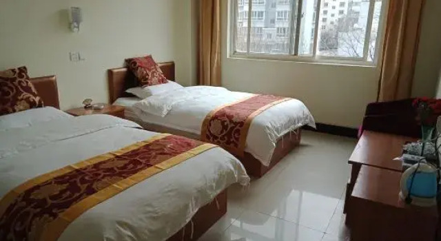 Xian Futian Hotel (Xian Academy of Fine Arts Linyi Branch)(福添宾馆（西安美院临潼分校店）), Prenota Hotel Xi'an Shaanxi