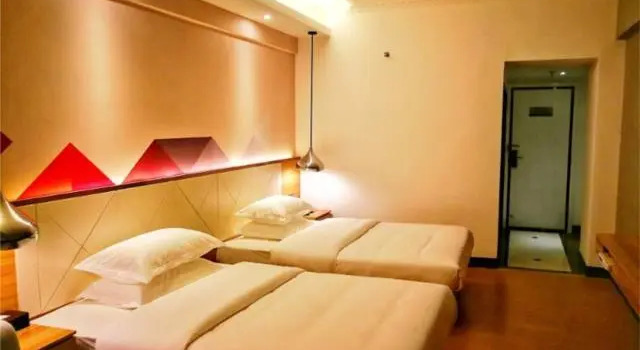 Borrman Hotel Guangzhou Middle of Sanyuanli Avenue, Забронировать Отель Отели Гуандун 3 звезды, 3*
