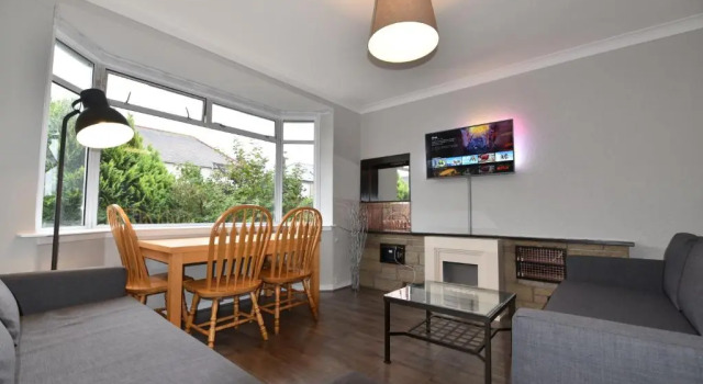 Вилла Sighthill 3 Bedrooms with Private Garden