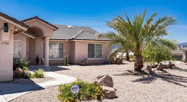 Коттедж Centrally Located Lake Havasu Home w/ Huge Patio!