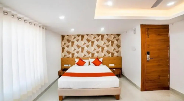 Номер Premium The Byke Business - Chandigarh House