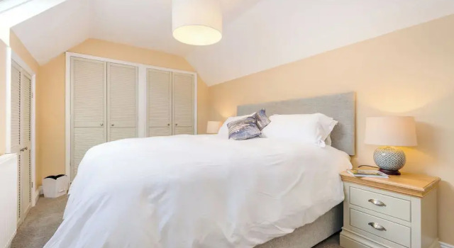 Cottage Deluxe Cofton Holidays