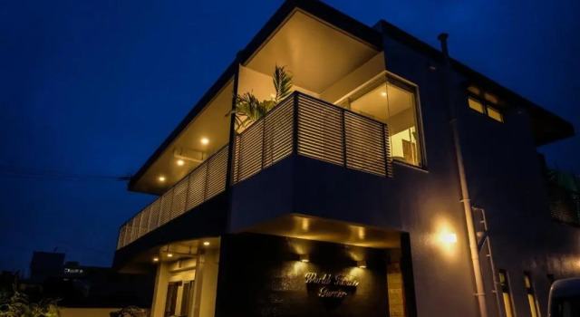 Ginowan - House / Vacation STAY 46771, Забронировать Отель Отели Гинован с парковкой, Парковка
