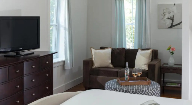 West Neck Guesthouse, Забронировать Отель «постель и завтрак» Шелтер-Айленд The Hamptons