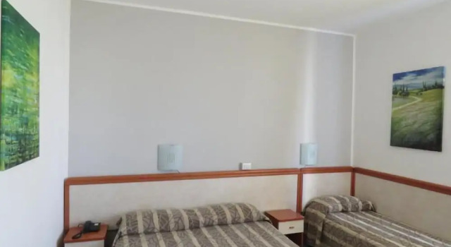 Habitación triple Clásica Hotel Marta