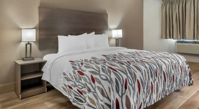 Номер Superior Red Roof Inn Queensbury
