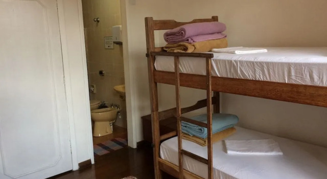 Trilhas de Minas Hostel, Забронировать Хостел Хостелы Ору-Прету, рядом с Padre Faria Fountain, Хостел