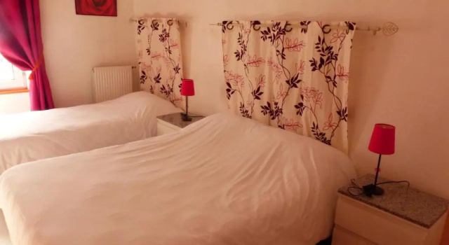 Трёхместный номер Standard Logis Hôtel Au Croissant