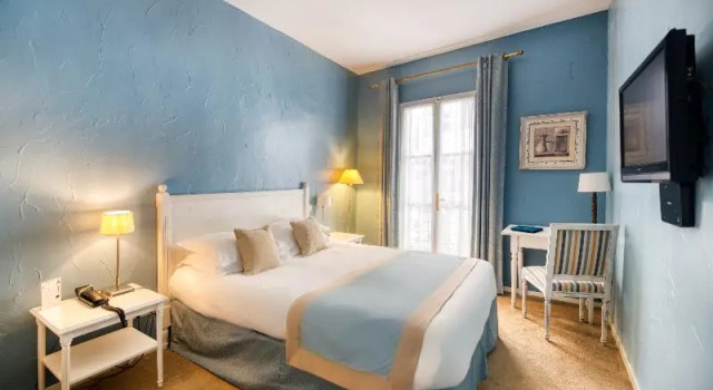 Standardowy dwuosobowy pokój Hotel d'Aragon