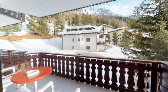 Guardaval 13, Book Hotel Hoteller i Upper Engadin med pool, Swimmingpool