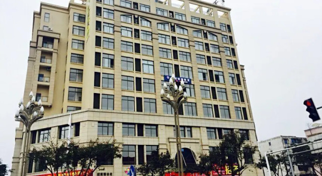 7 Days Premium·Deyang Shifang Square, Varaa Hotelli Hotellit Sichuan pysäköinnillä, Pysäköinti