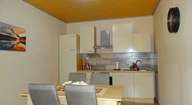 Villa Rossa mit Pool für 8 Personen