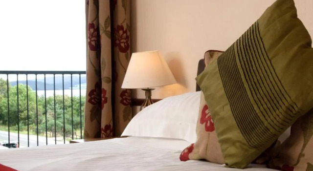 Двухместный номер Standard с балконом Loch Ness Clansman Hotel