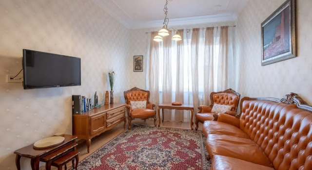 FM Deluxe 2-BDR Apartment - Artilcious, Забронировать Апартаменты/квартира Апартаменты Софии, рядом с Королевский дворец, Апартаменты/квартира