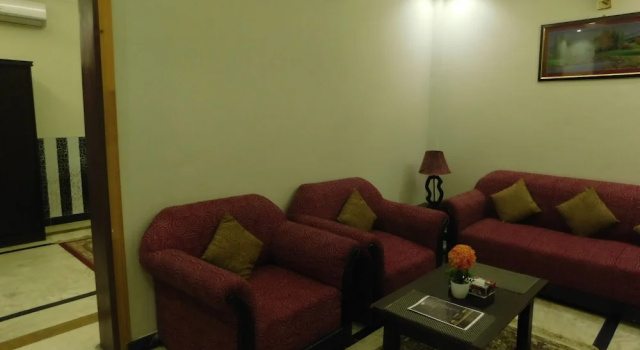 Triple One Hotel Suites, Забронировать Отель Абботтабад провинция Хайбер-Пахтунхва
