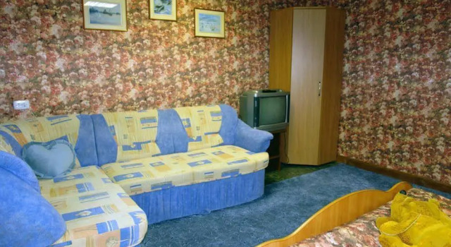 Yuventa, Boek Hotel Kalininsky district 
