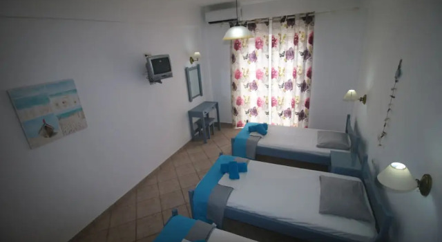 Трёхместная студия с балконом и с видом на море Utopia Kavos Hotel