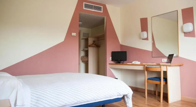 Одноместный номер Standard с красивым видом из окна Hotel Aragón