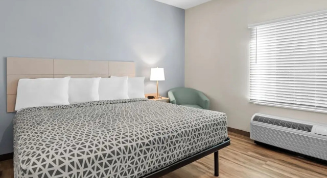 Люкс Woodspring Suites Petersburg Near Fort Lee