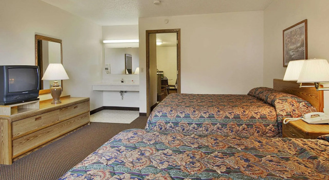 Четырёхместный номер Standard Iron Mountain Inn & Suites MI US 2