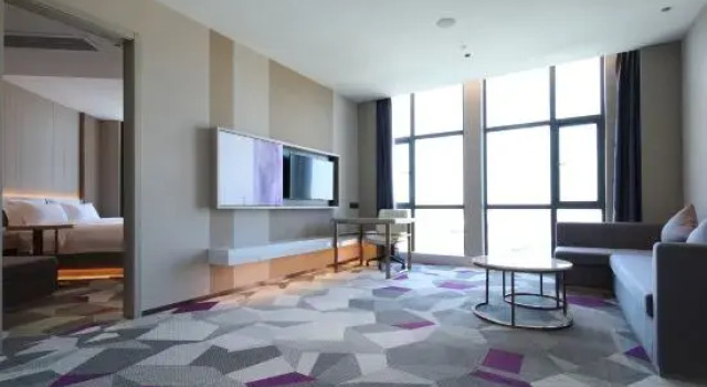 Люкс Business Lifeng Hotel (Zoumaling, Dongxihu)