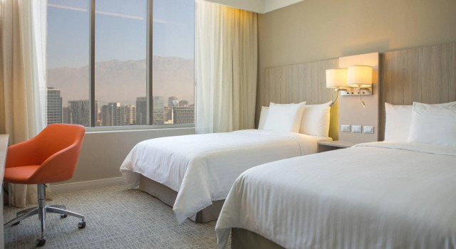 Четырёхместный номер Standard с видом на город Courtyard by Marriott Santiago Las Condes