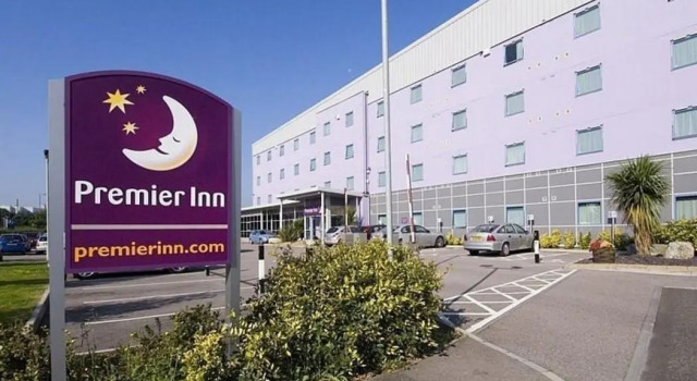 Номер Standard Premier Inn Southampton Airport