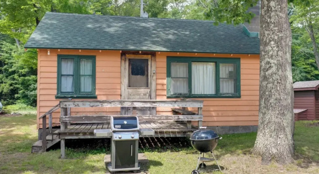 South Twin Lake Cabin w/ Dock, Steps to Water, Buchen Sie Ferienhaus Phelps Wisconsin