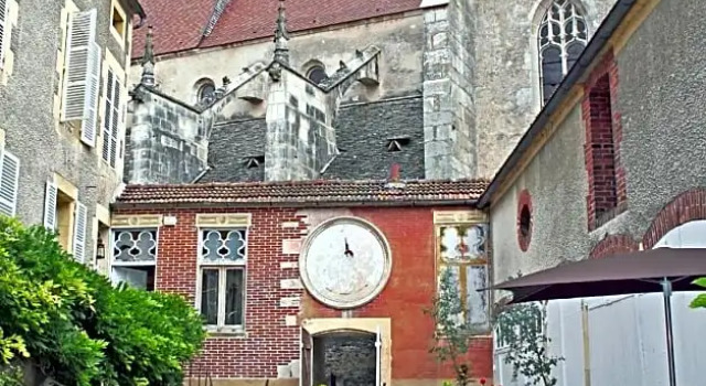 Le Tabellion, Varaa Bed and Breakfast Noyers-sur-Serein Yonne