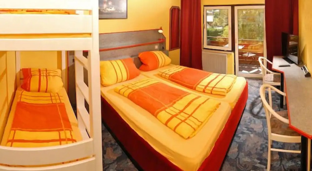 Gasthof Pension Sonnenberg, Prenota Hotel Weilrod 