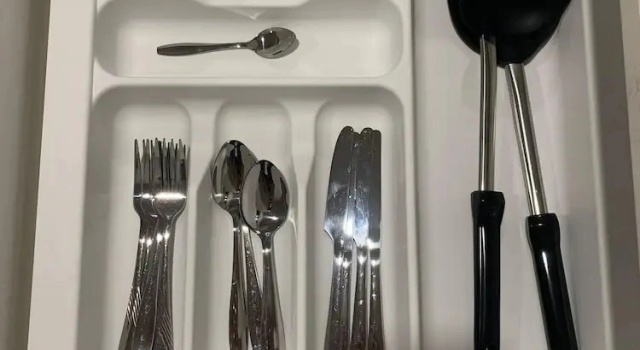 Havuz manzaralı çift kişilik küçük süit SN Residences