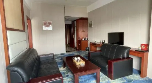Люкс Shenzhen Tongle Business Hotel