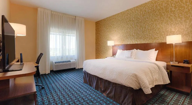 Номер Standard Fairfield Inn & Suites by Marriott Clearwater Beach