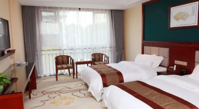 Jixing Hotel, Prenota Hotel Huanggang 