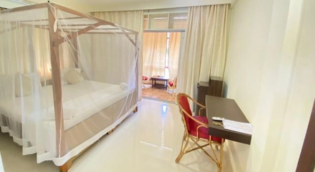 Dmellos Sea View Home, Boek Hotel Candolim Noord-Goa
