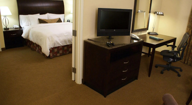 Двухместный люкс c 1 комнатой Hilton Garden Inn Denver Highlands Ranch